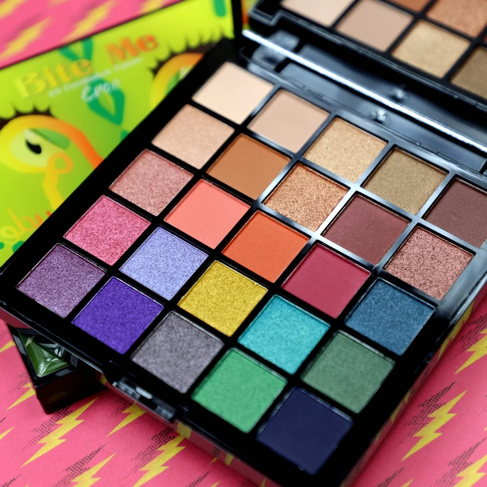 Rude Bite Me 25 Eyeshadow Palette, Croc